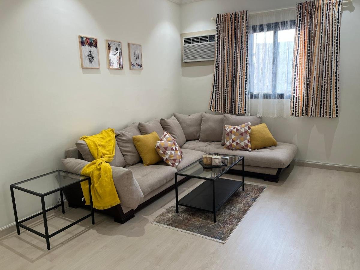 شقه هادئه ومريحه في مكان مميز جداً