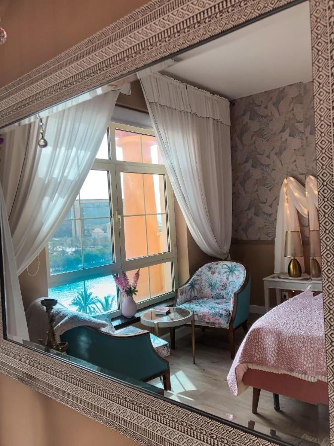 Honeymoon Style (family)