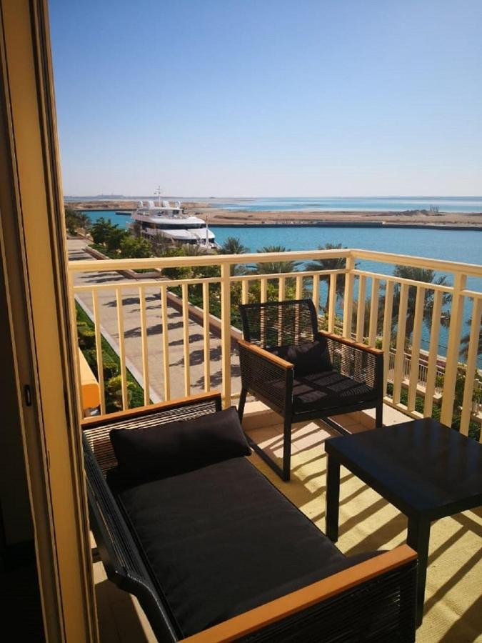 Marina Direct Sea View