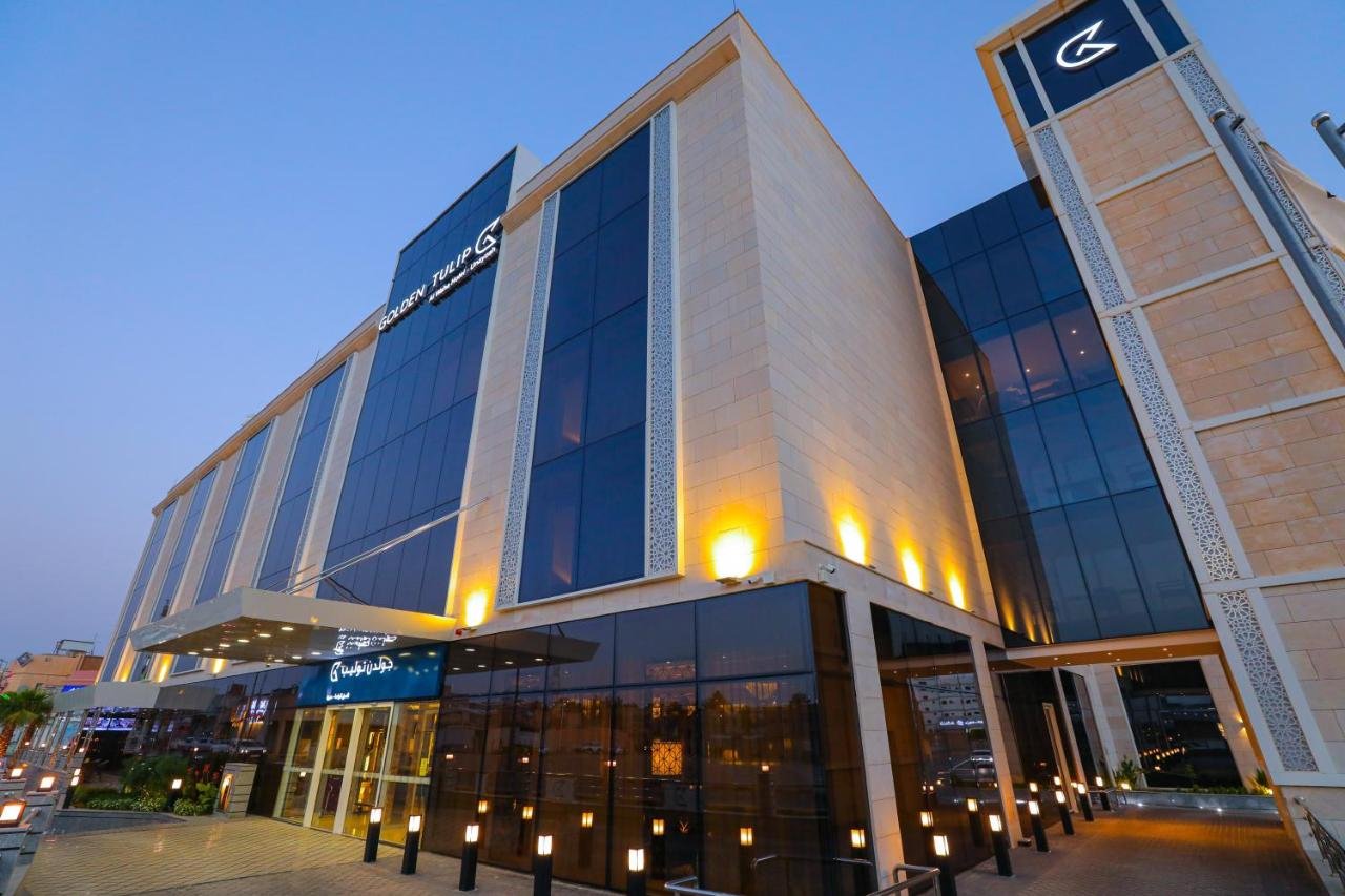 Golden Tulip Al Waha Hotel - Unayzah